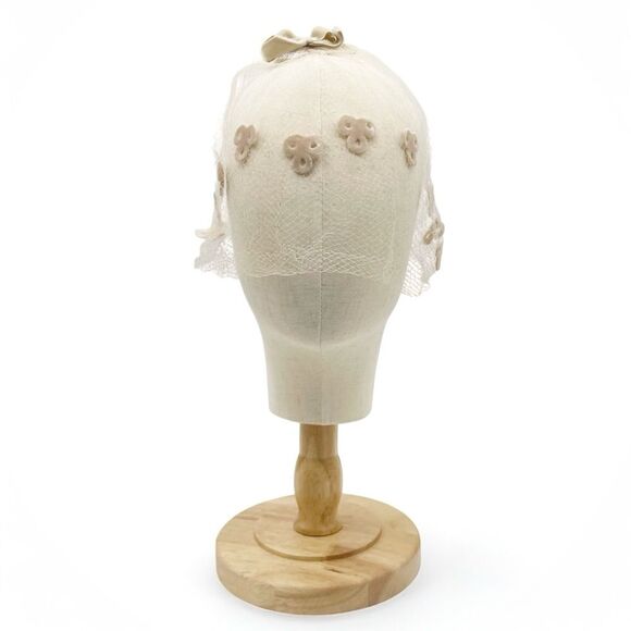 Vintage 1960s Taupe Net Veil Headpiece with Velvet Bows & Appliqué Bridal Hat - Picture 4 of 10